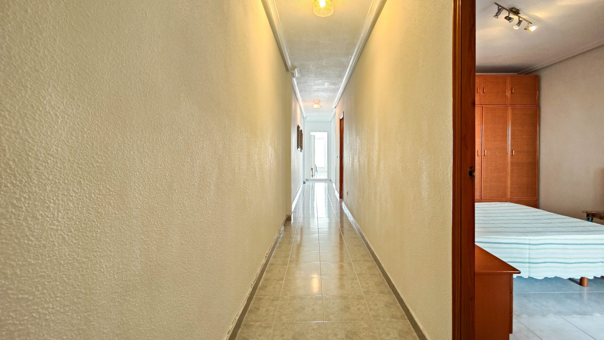 Resale - Apartment - Torrevieja - Beachside Torrevieja