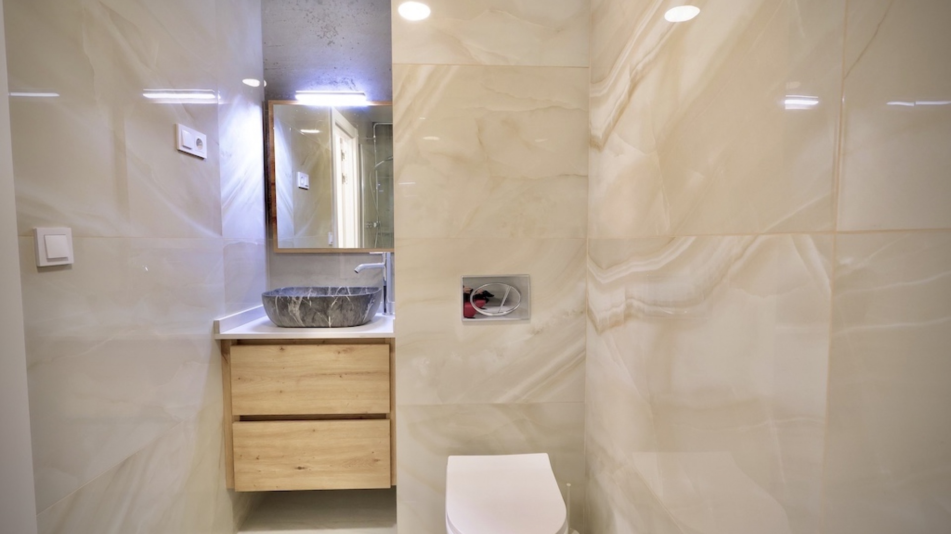 Resale - Apartment - Torrevieja - Beachside Torrevieja