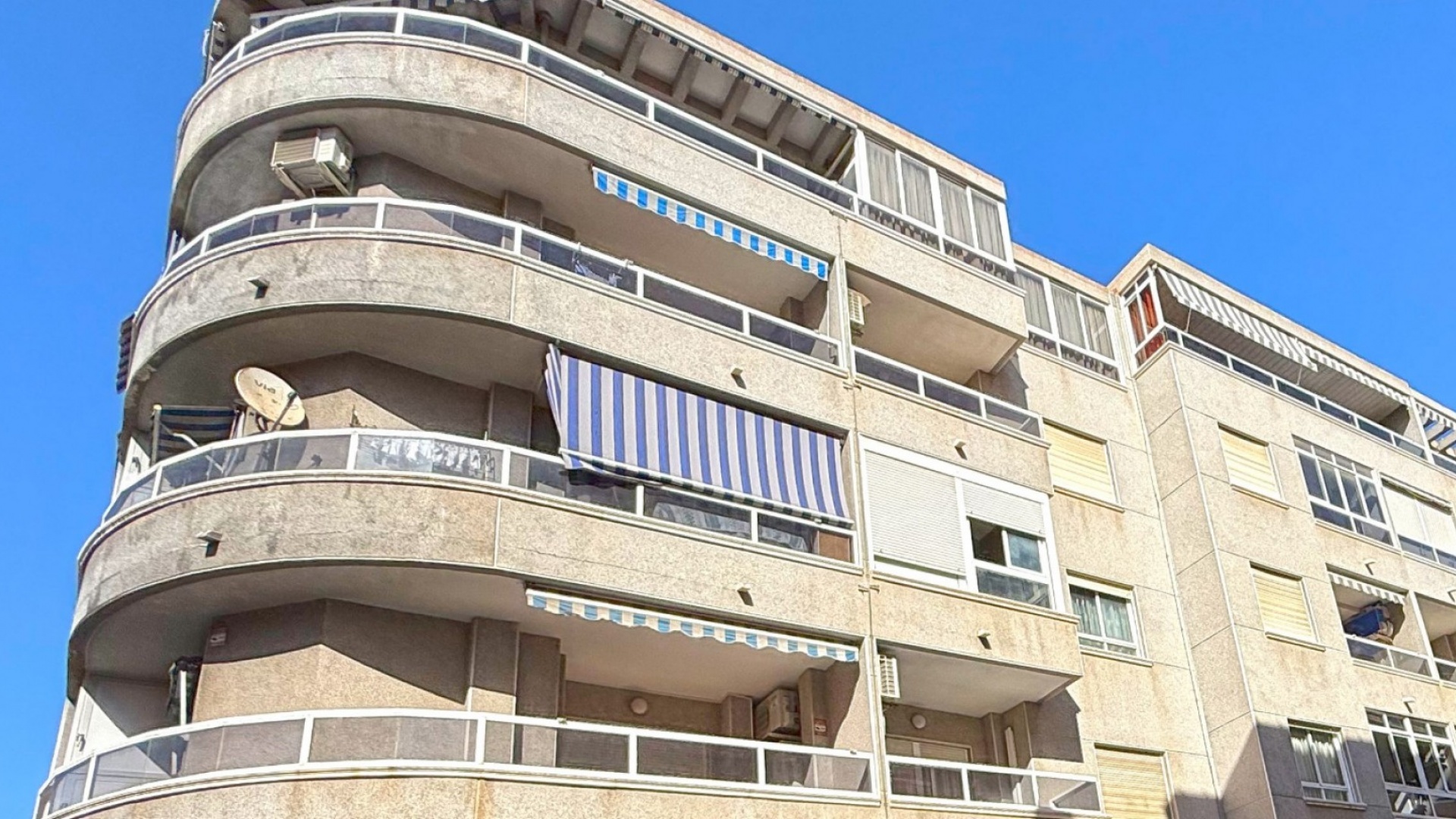 Resale - Apartment - Torrevieja - Beachside Torrevieja