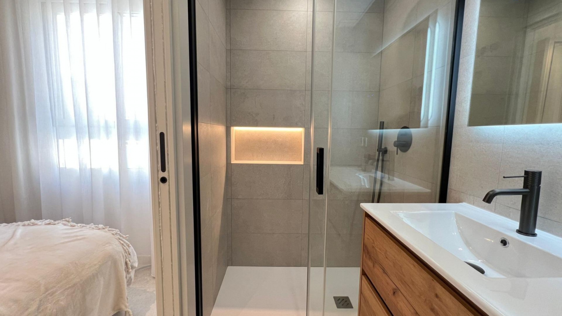 Resale - Apartment - Torrevieja - Beachside Torrevieja