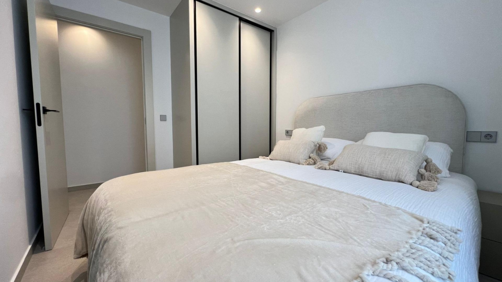 Resale - Apartment - Torrevieja - Beachside Torrevieja