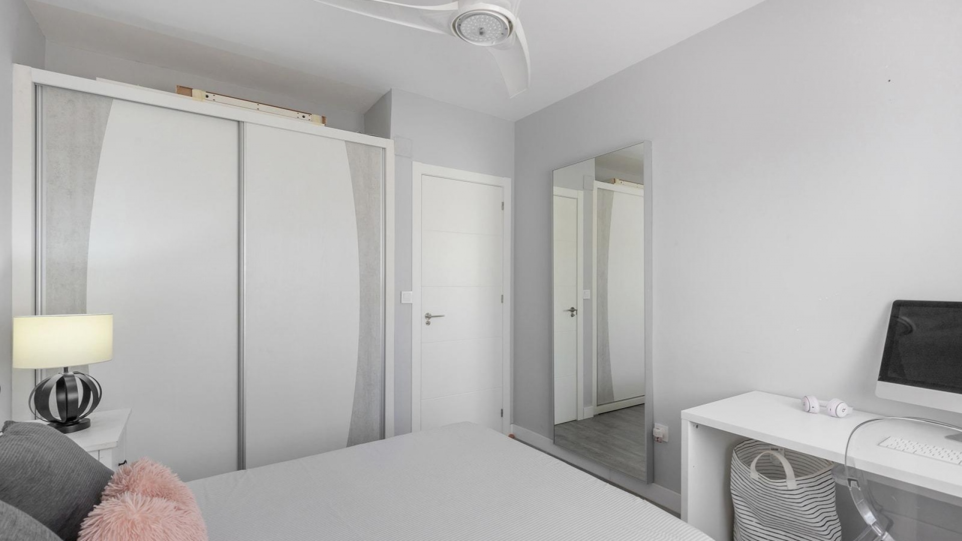 Resale - Apartment - Torrevieja - Beachside Torrevieja