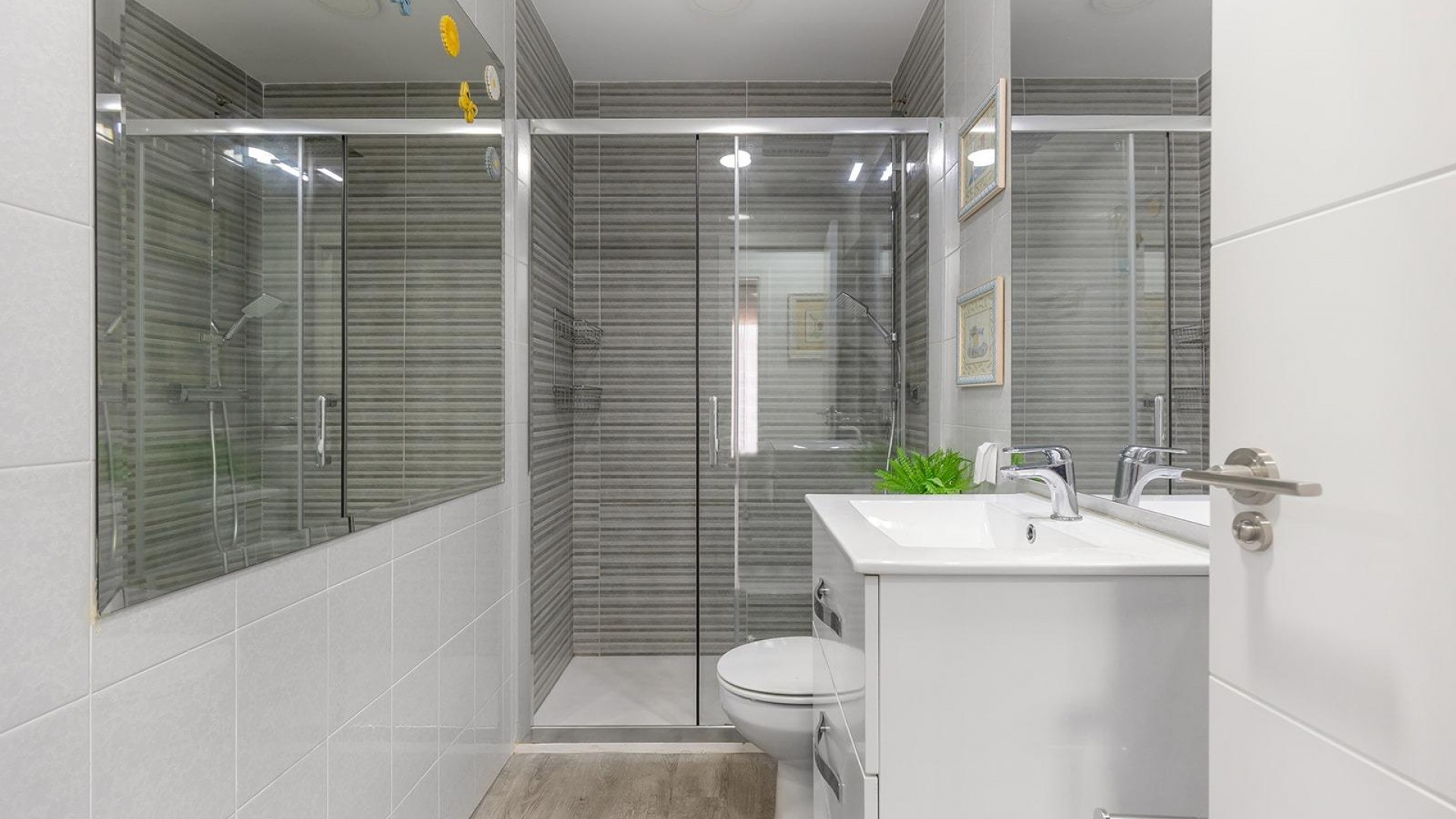 Resale - Apartment - Torrevieja - Beachside Torrevieja