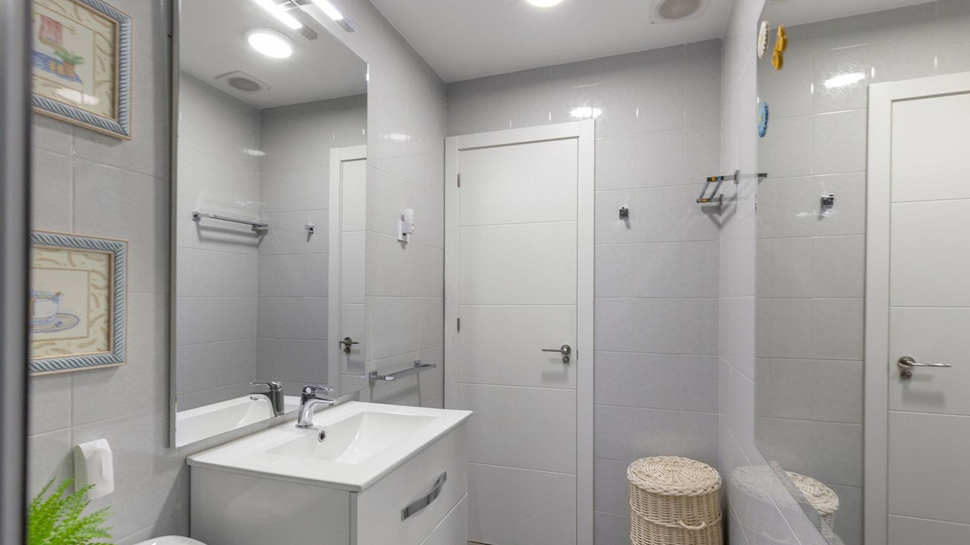 Resale - Apartment - Torrevieja - Beachside Torrevieja