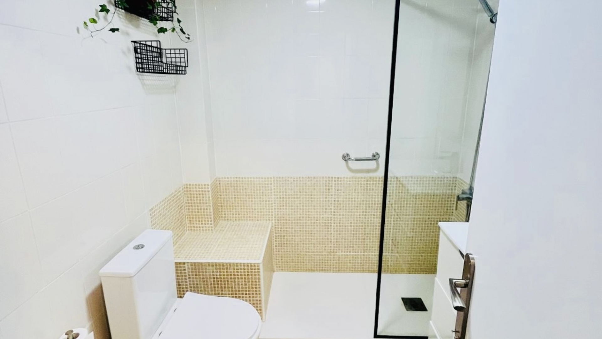 Resale - Apartment - Torrevieja - Beachside Torrevieja