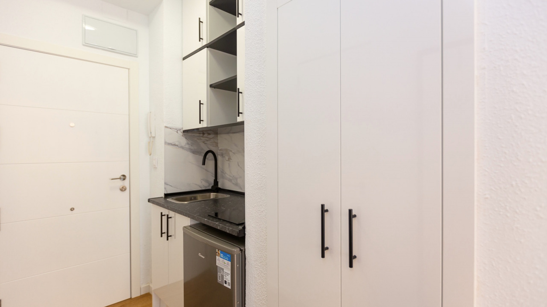 Resale - Apartment - Torrevieja - Beachside Torrevieja