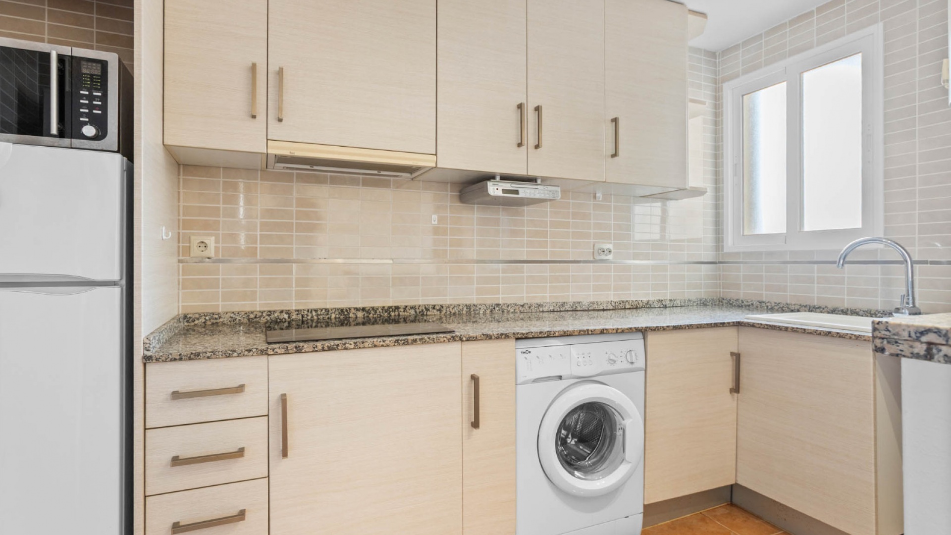 Resale - Apartment - Torrevieja - Beachside Torrevieja