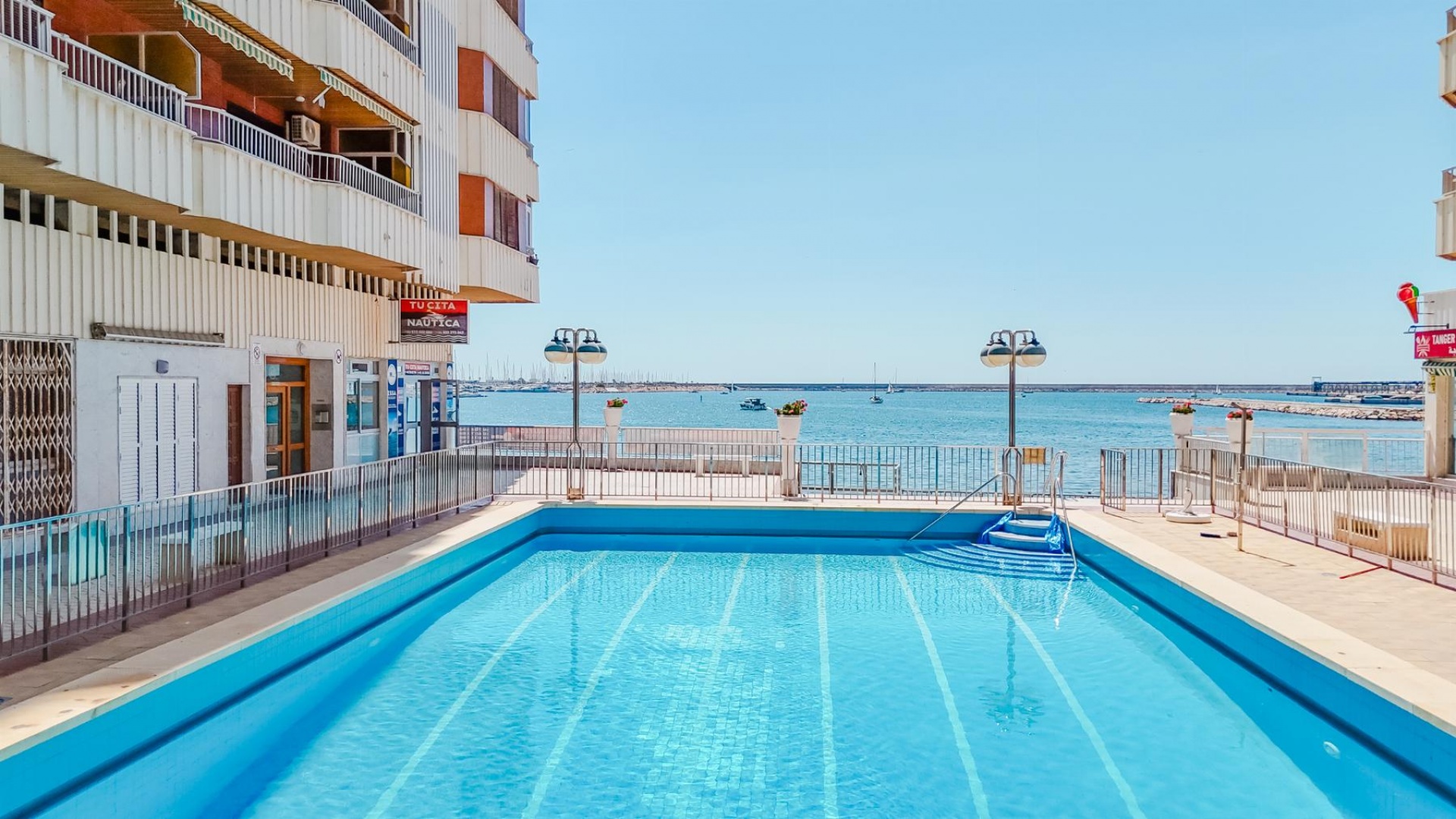 Resale - Apartment - Torrevieja - Beachside Torrevieja