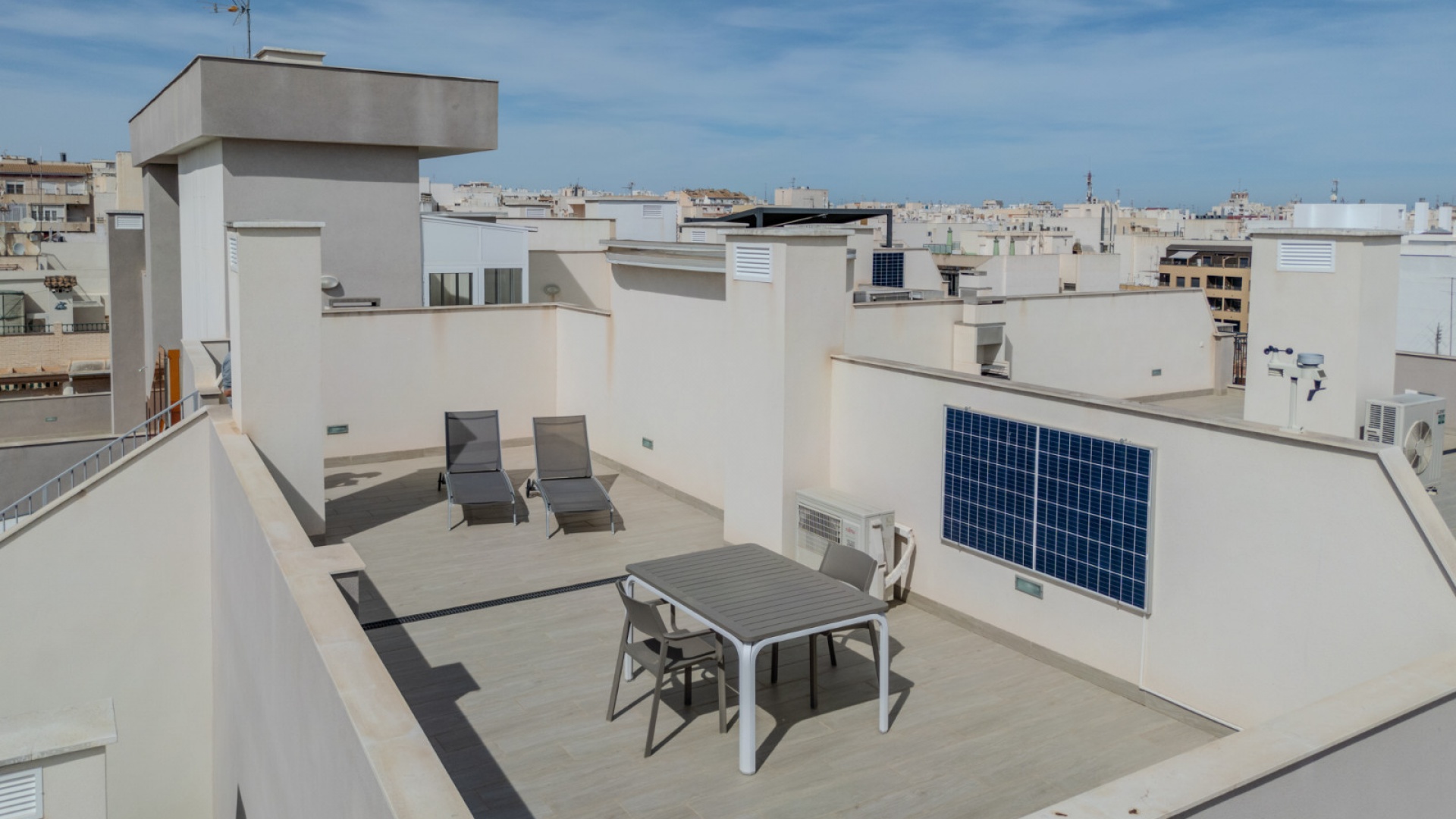 Resale - Apartment - Torrevieja - Beachside Torrevieja