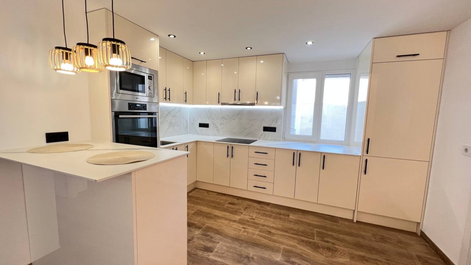 Resale - Apartment - Torrevieja - Beachside Torrevieja