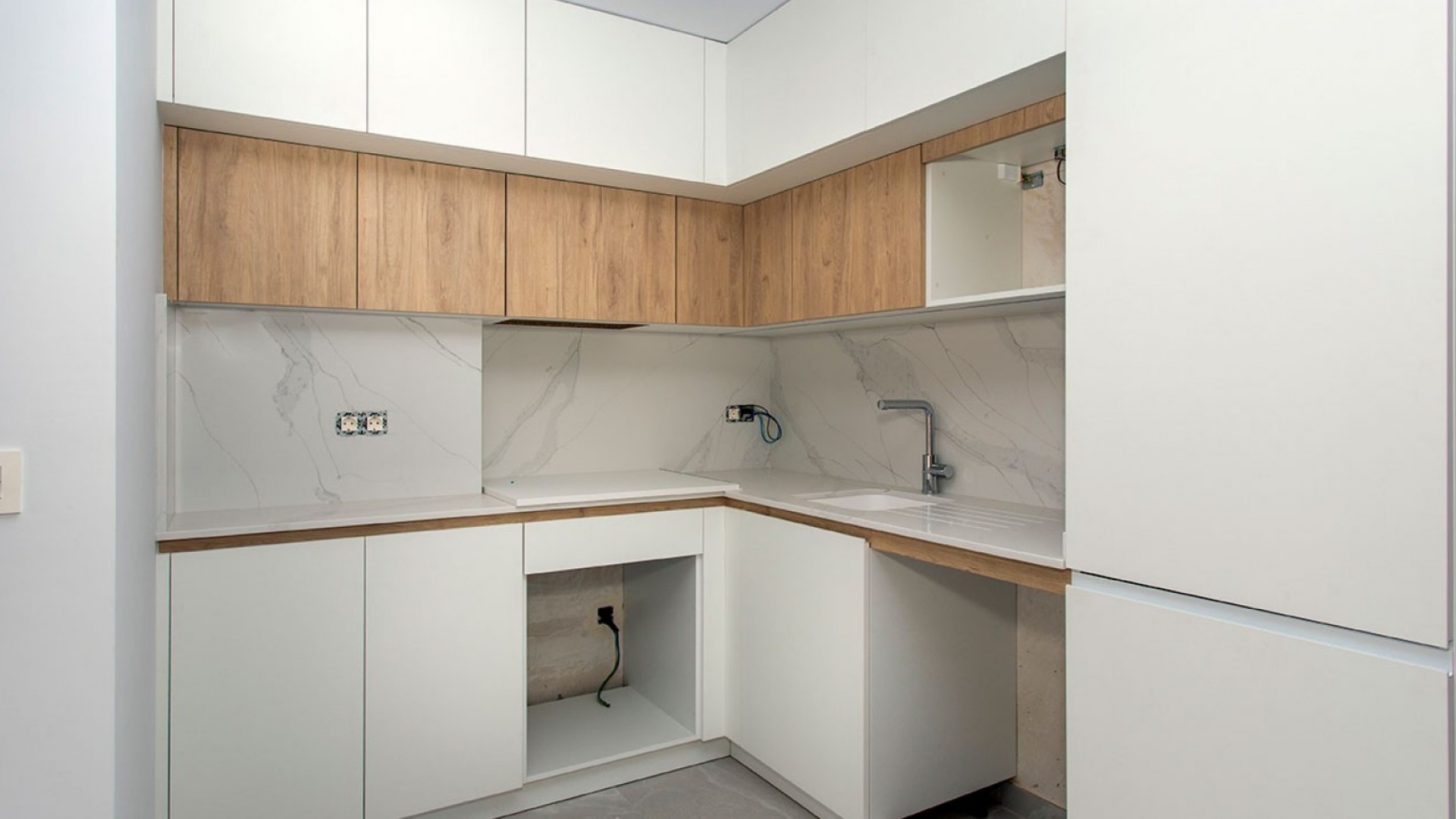 Resale - Apartment - Torrevieja - Beachside Torrevieja