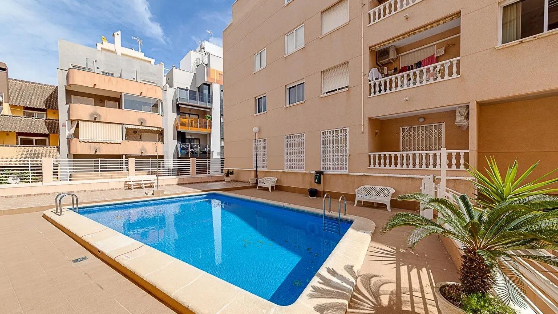 Resale - Apartment - Torrevieja - Beachside Torrevieja