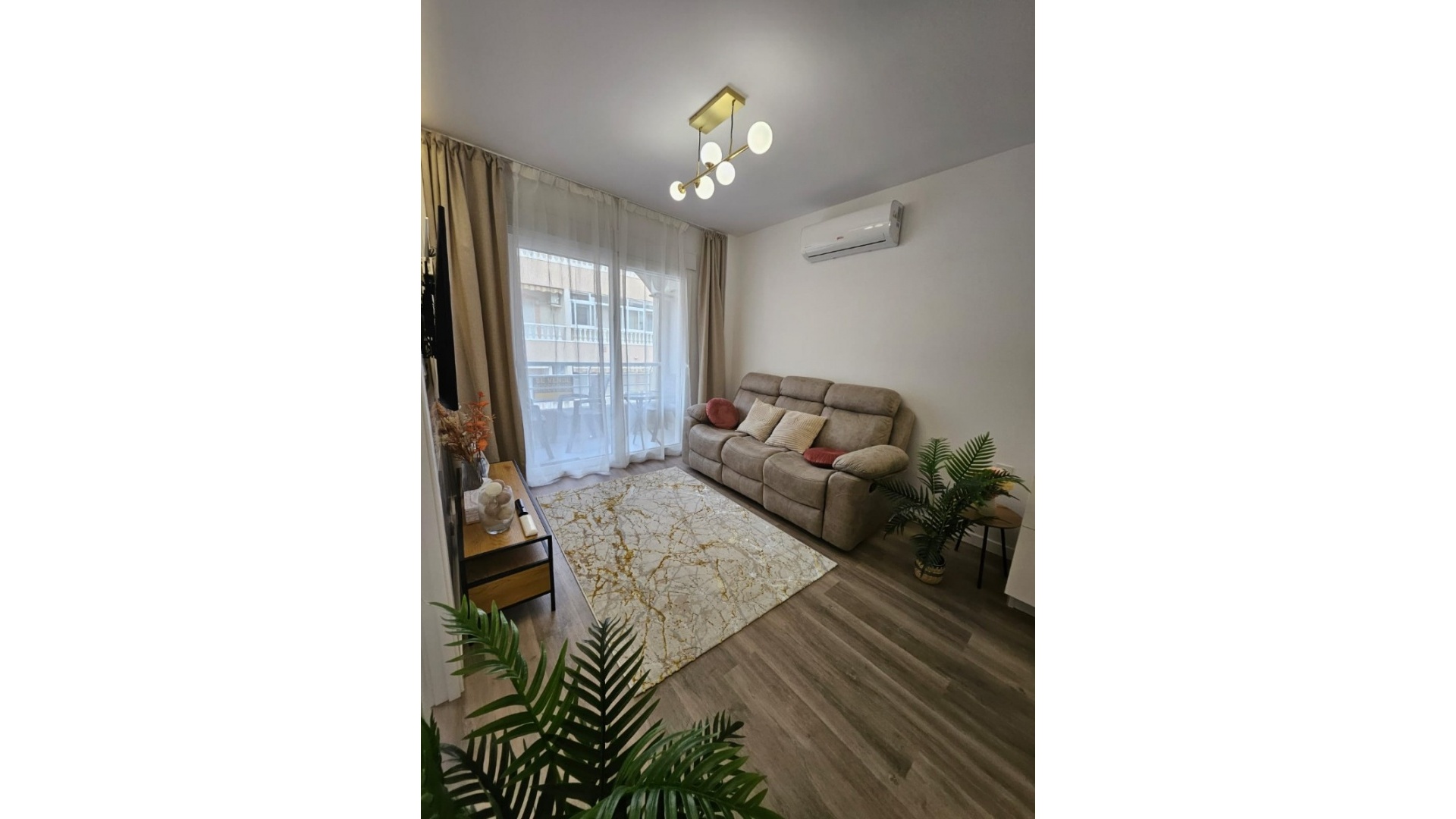 Resale - Apartment - Torrevieja - Beachside Torrevieja