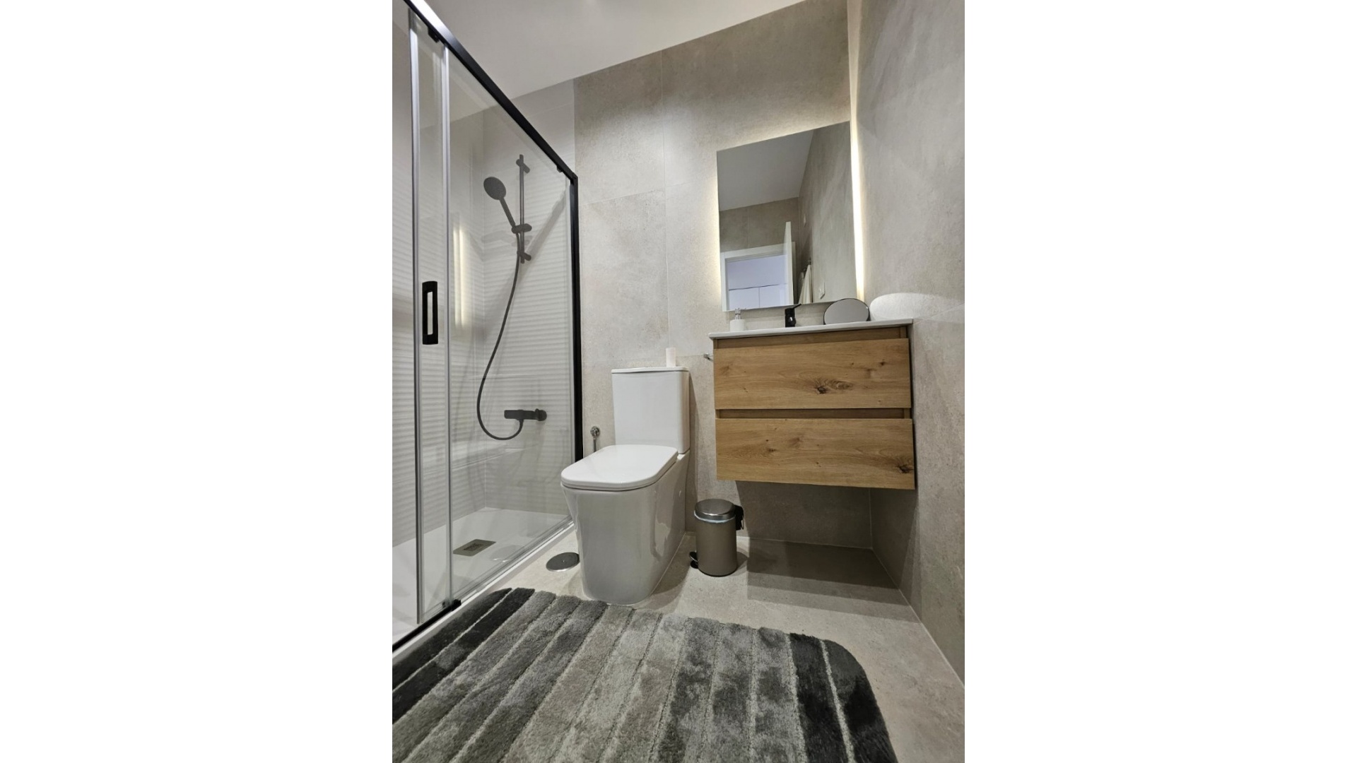 Resale - Apartment - Torrevieja - Beachside Torrevieja