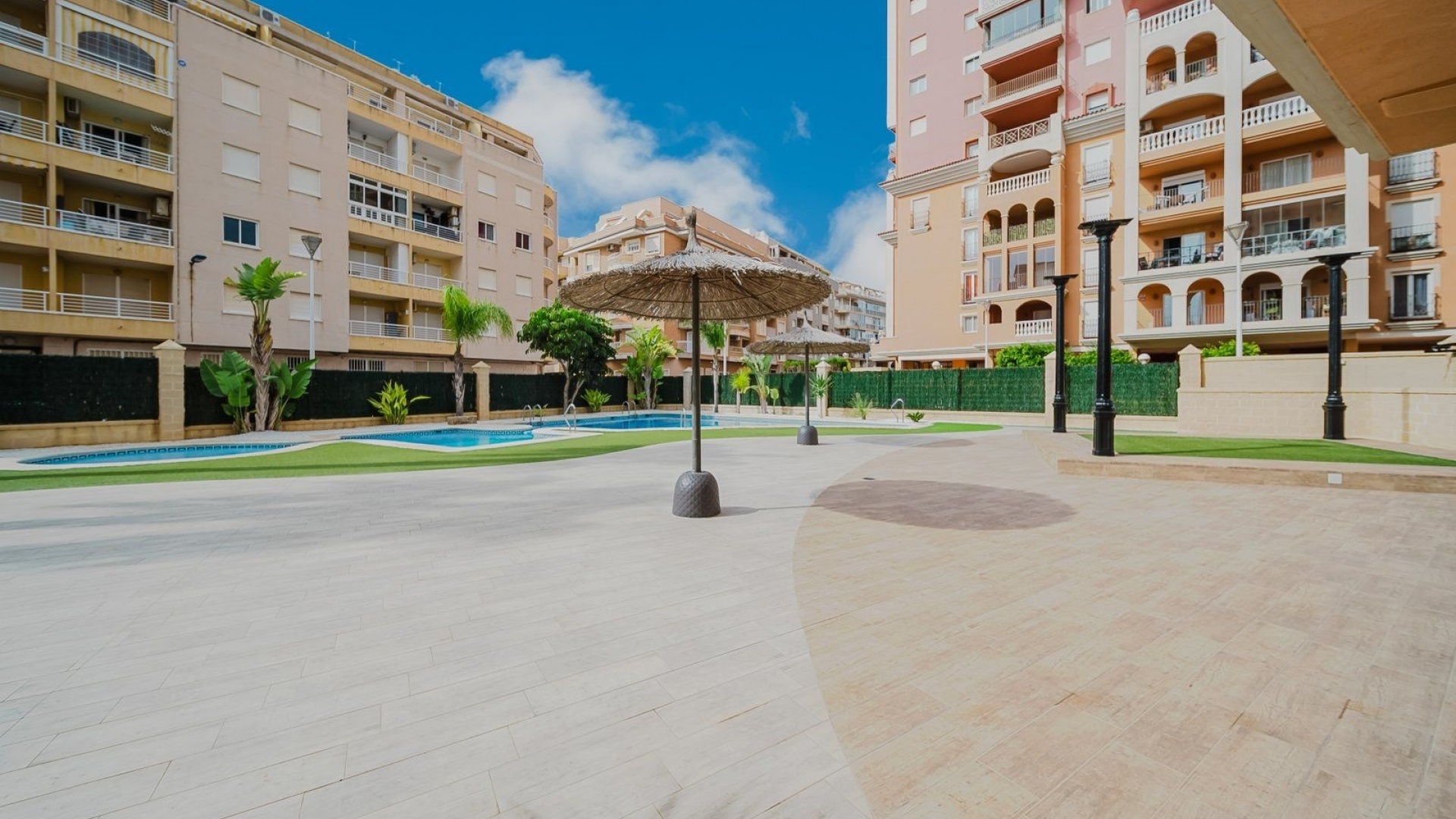 Resale - Apartment - Torrevieja - Beachside Torrevieja