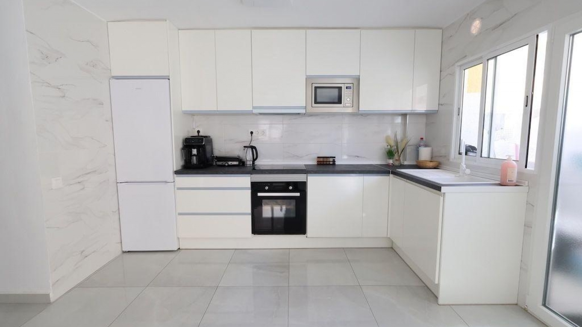 Resale - Apartment - Torrevieja - Beachside Torrevieja