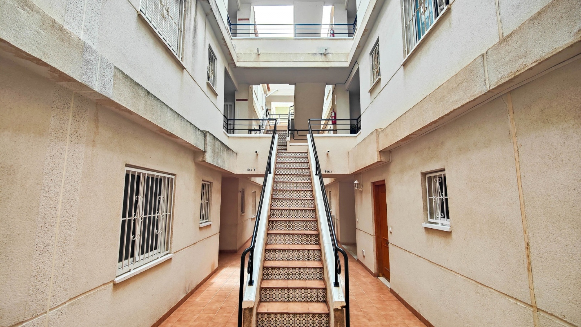 Resale - Apartment - Torrevieja - Beachside Torrevieja