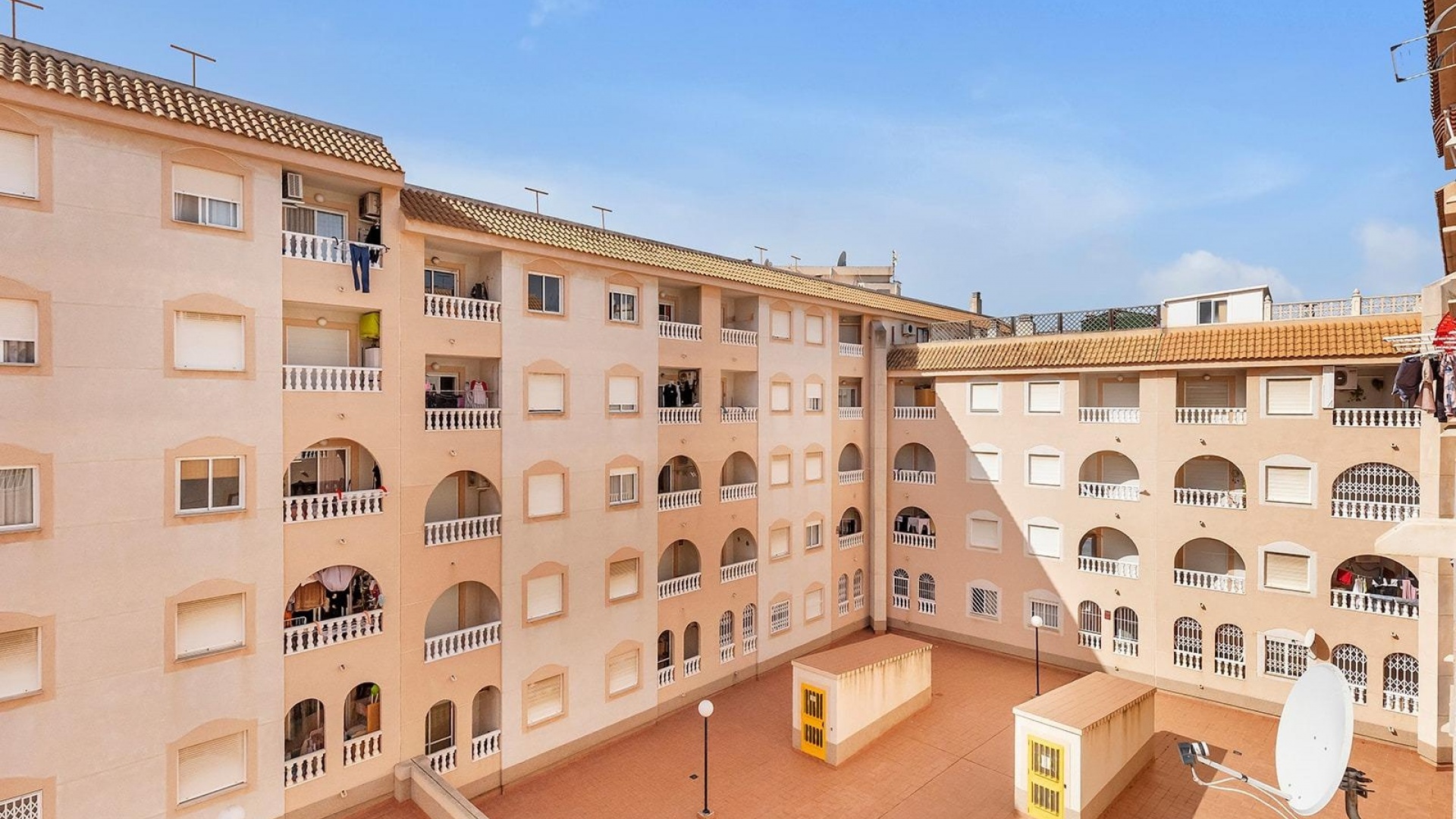 Resale - Apartment - Torrevieja - Beachside Torrevieja