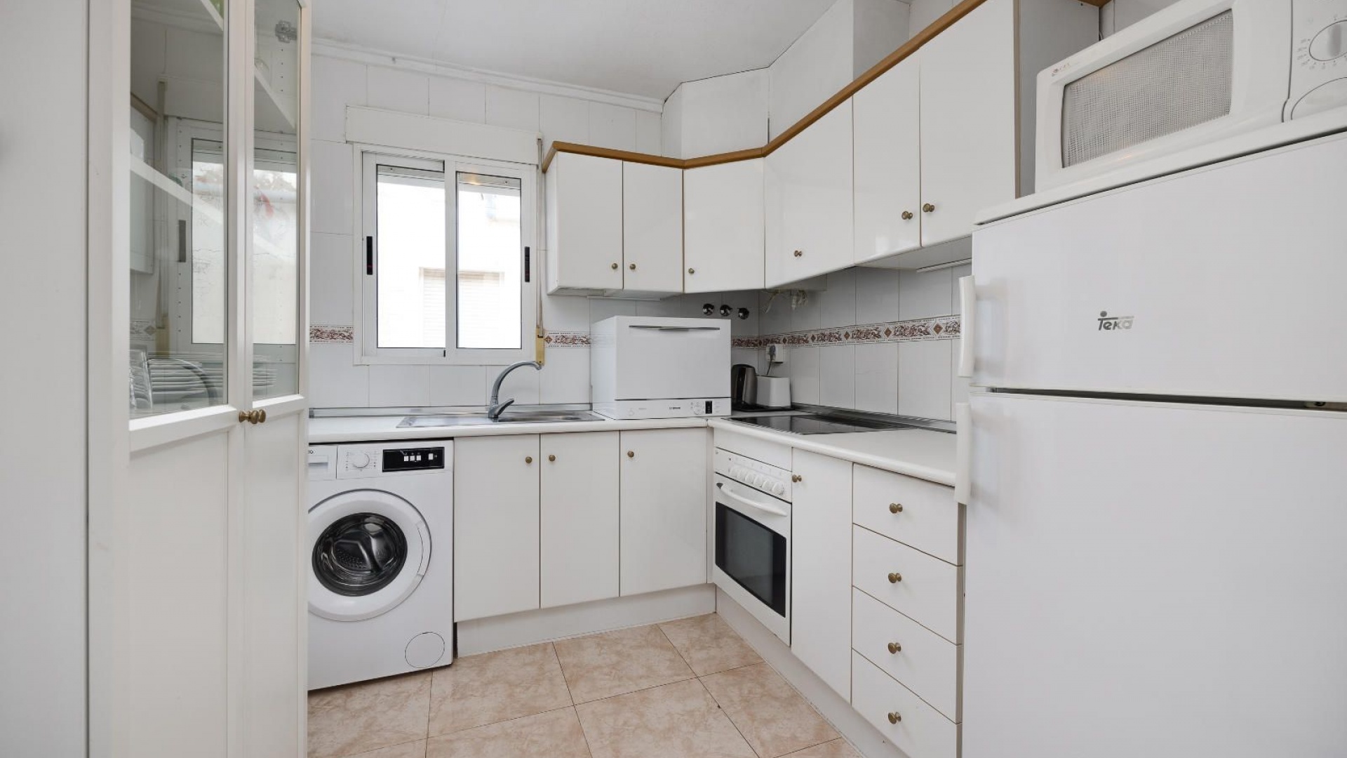 Resale - Apartment - Torrevieja - Carrefour