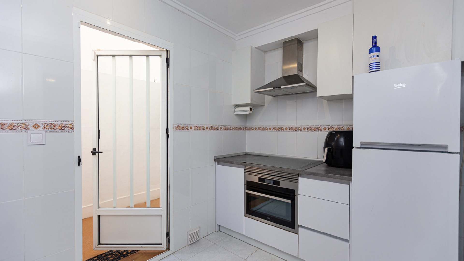 Resale - Apartment - Torrevieja - jardin del mar