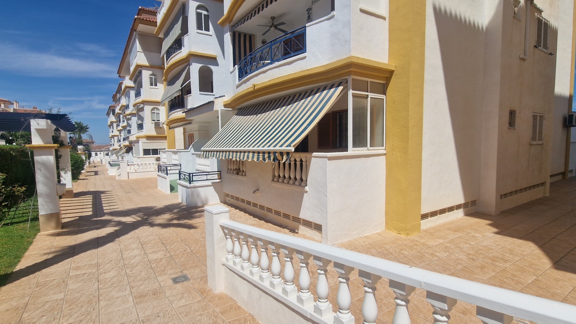 Resale - Apartment - Torrevieja - La Mata
