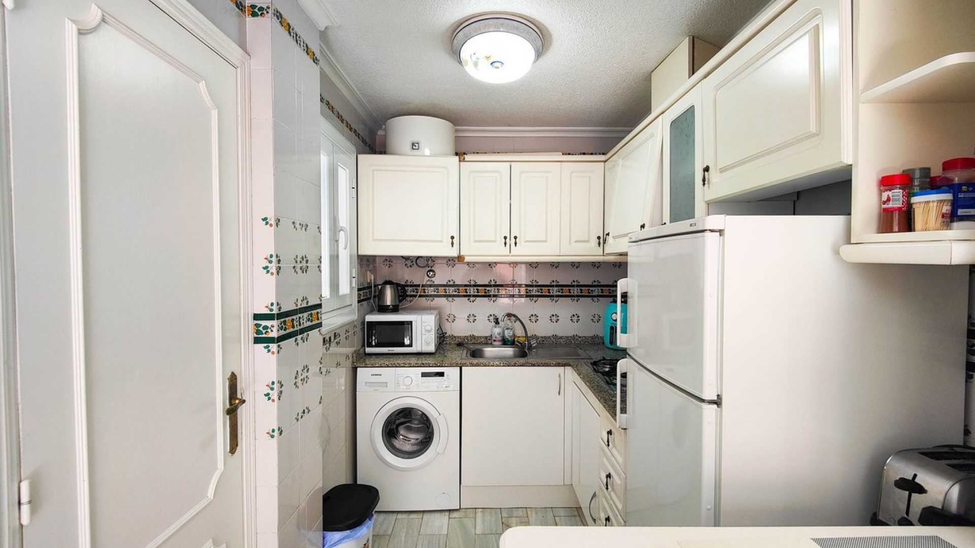 Resale - Apartment - Torrevieja - La Mata