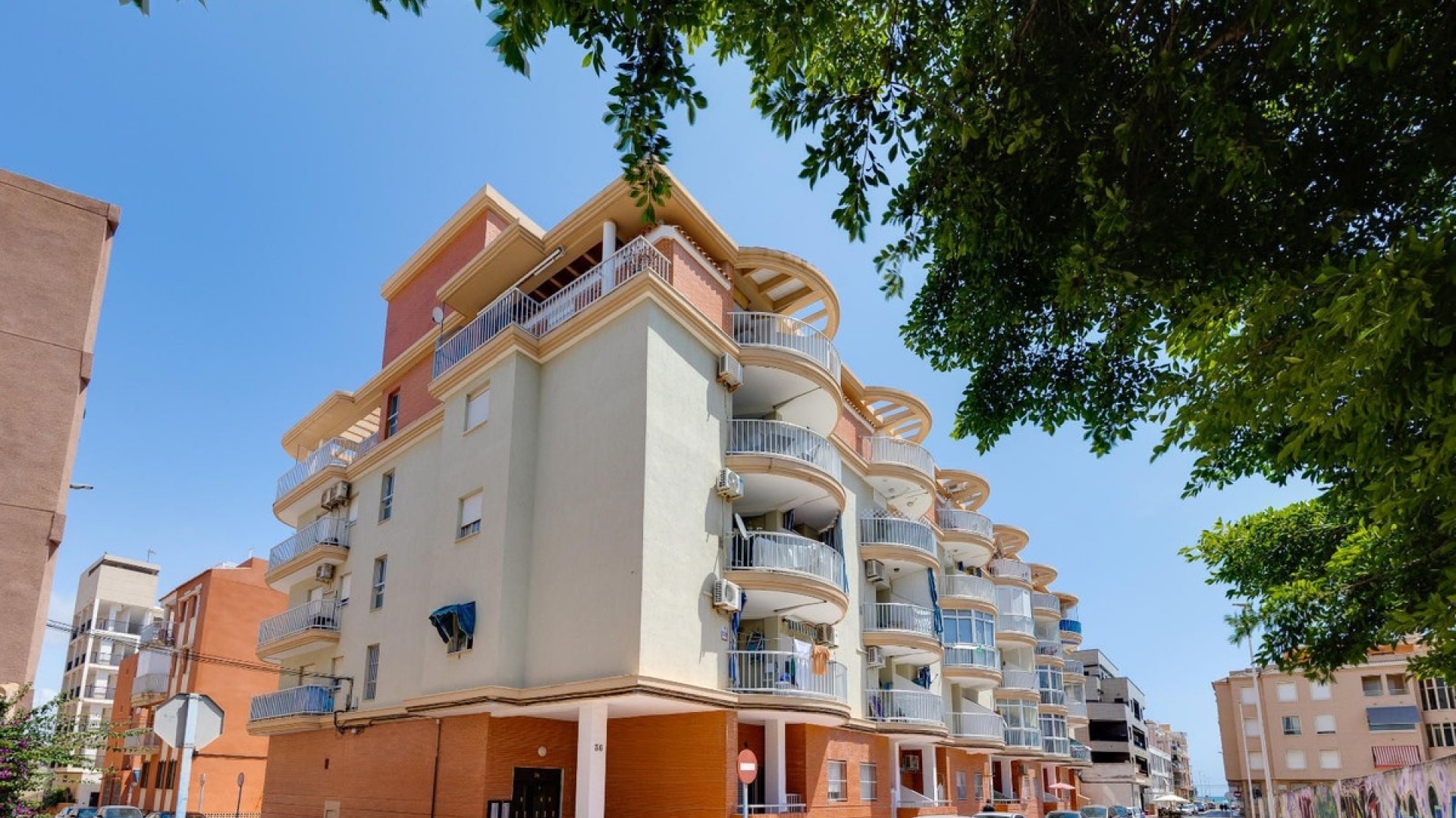 Resale - Apartment - Torrevieja - La Mata