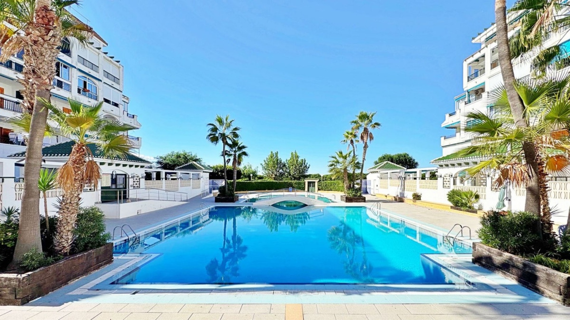 Resale - Apartment - Torrevieja - La Mata