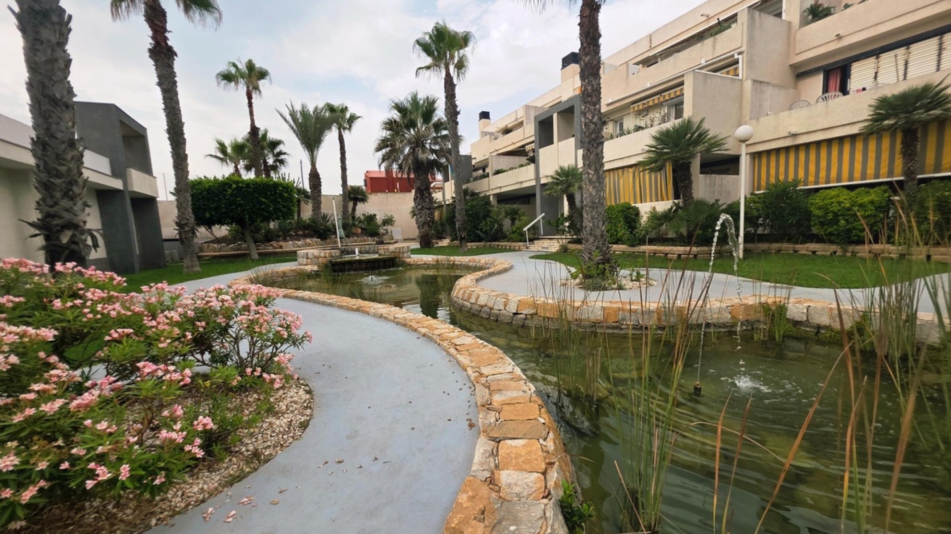Resale - Apartment - Torrevieja - La Mata