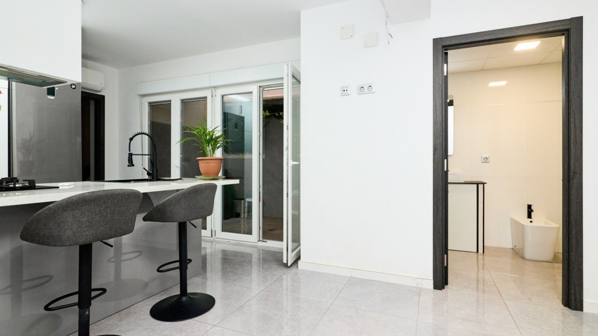 Resale - Apartment - Torrevieja - La Mata