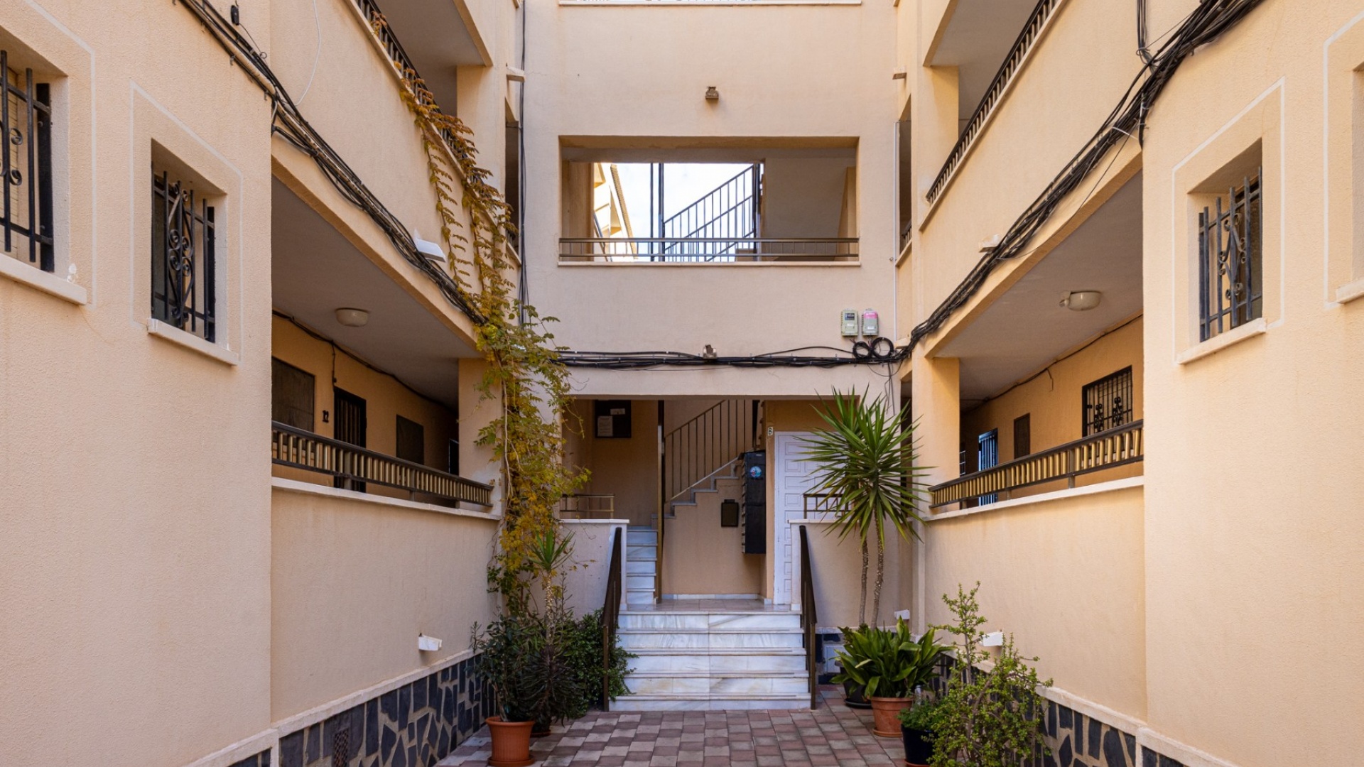 Resale - Apartment - Torrevieja - La Siesta