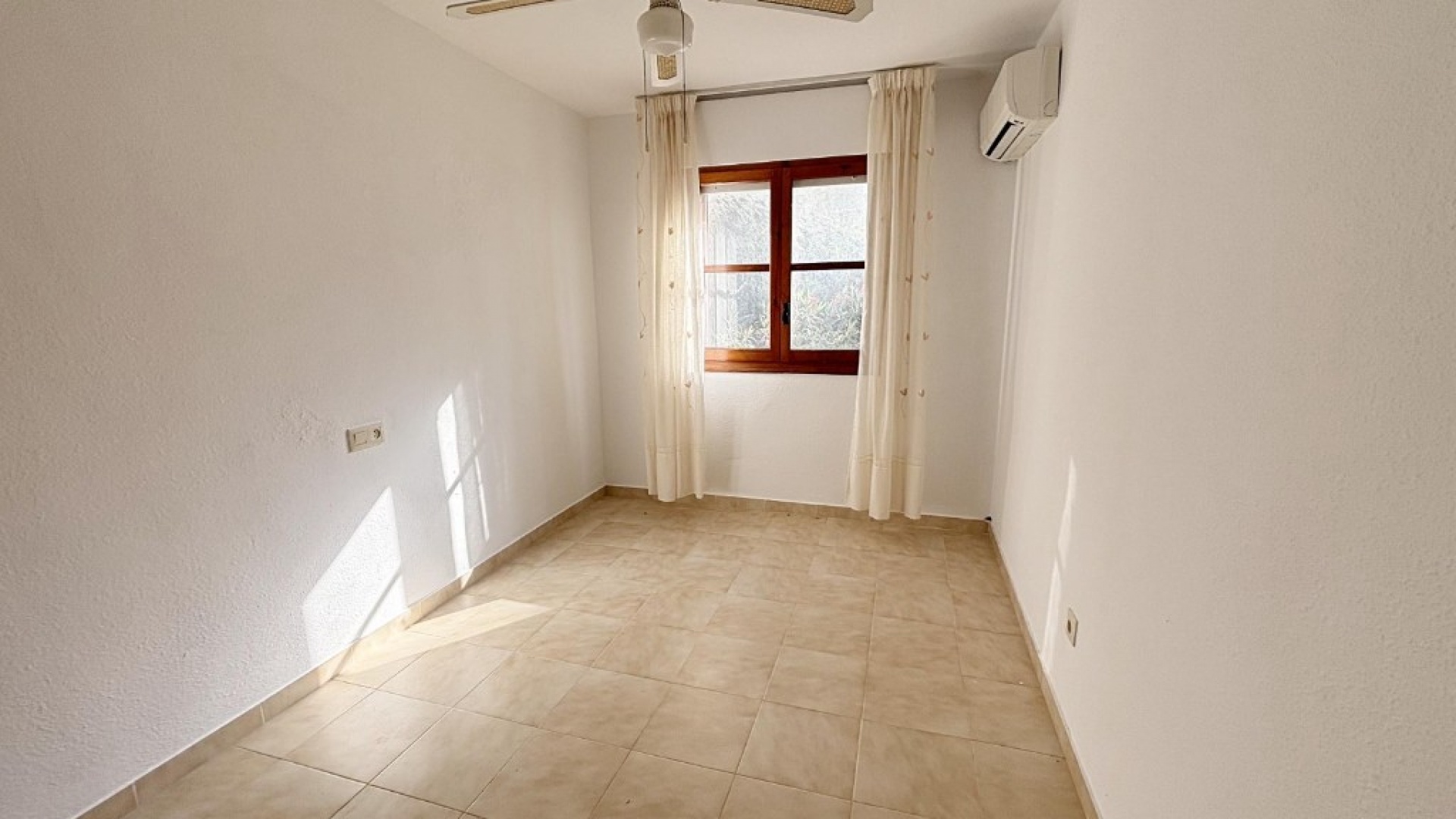 Resale - Apartment - Torrevieja - Lago Jardin