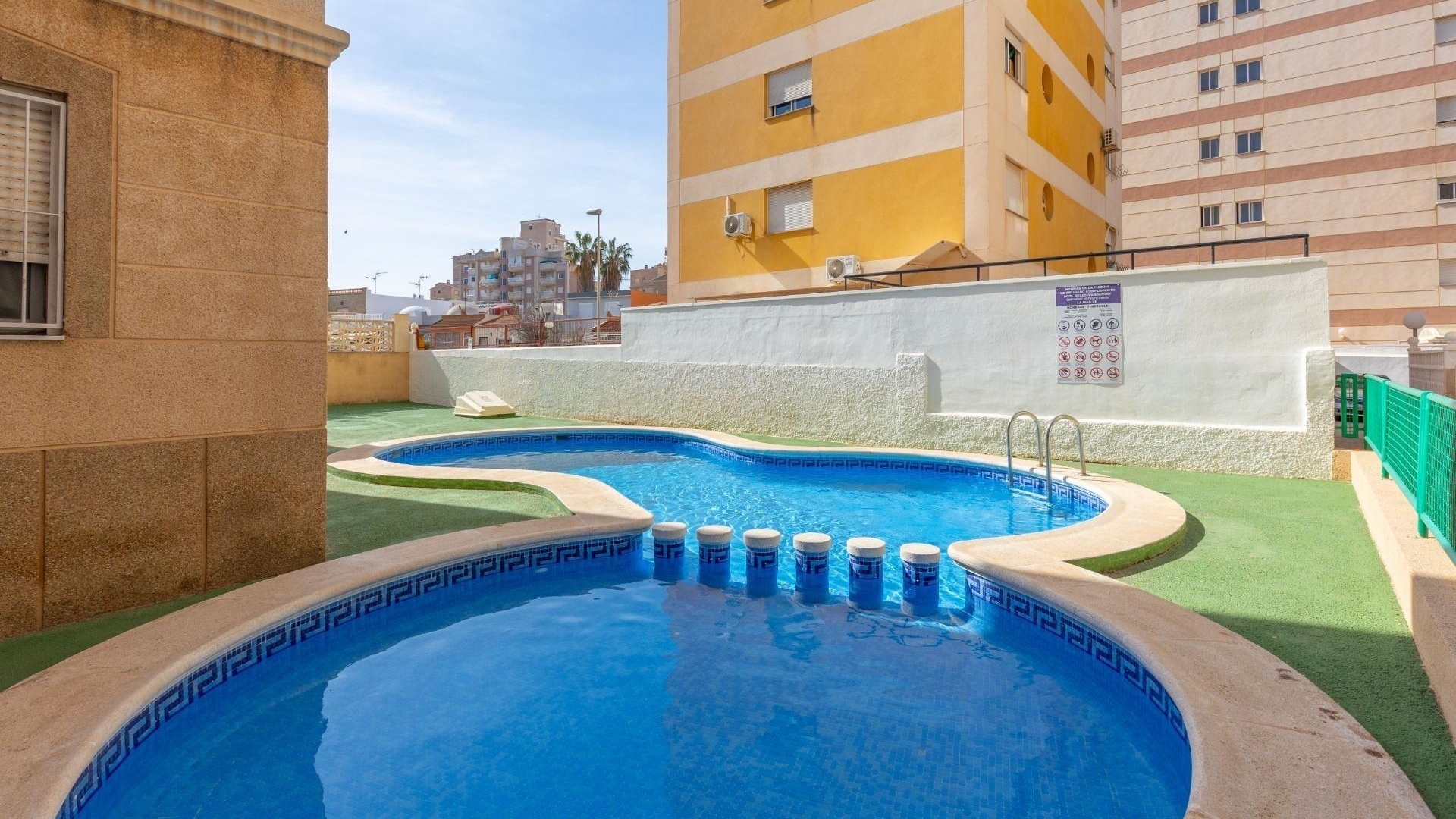 Resale - Apartment - Torrevieja - Nueva Torrevieja