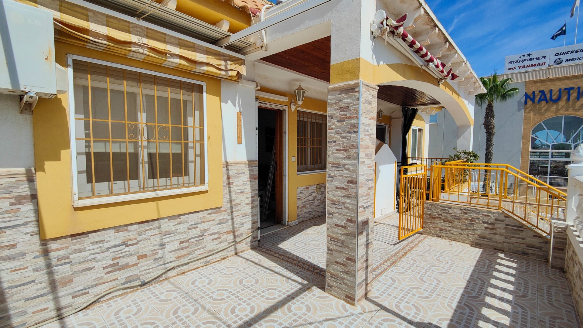 Resale - Apartment - Torrevieja - parque del naciones