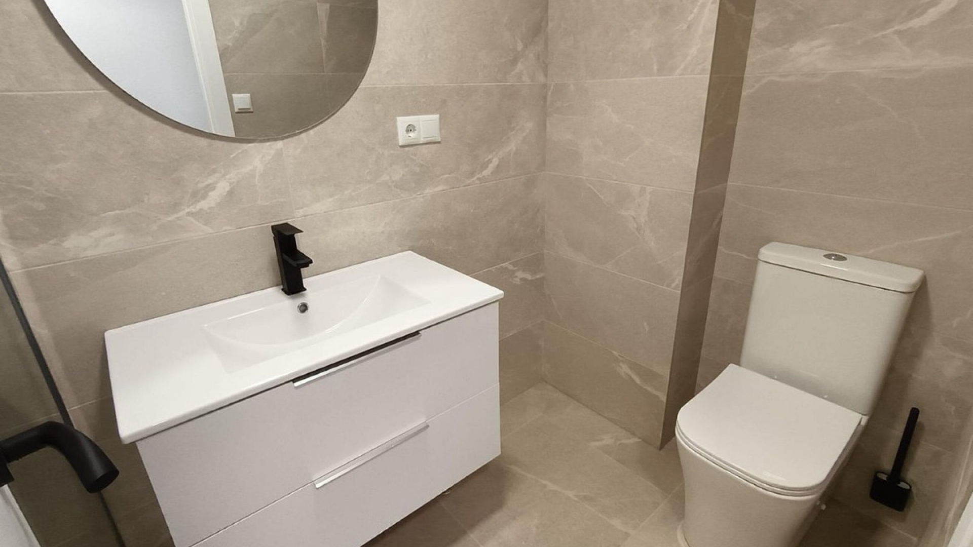 Resale - Apartment - Torrevieja - Playa De La Mata