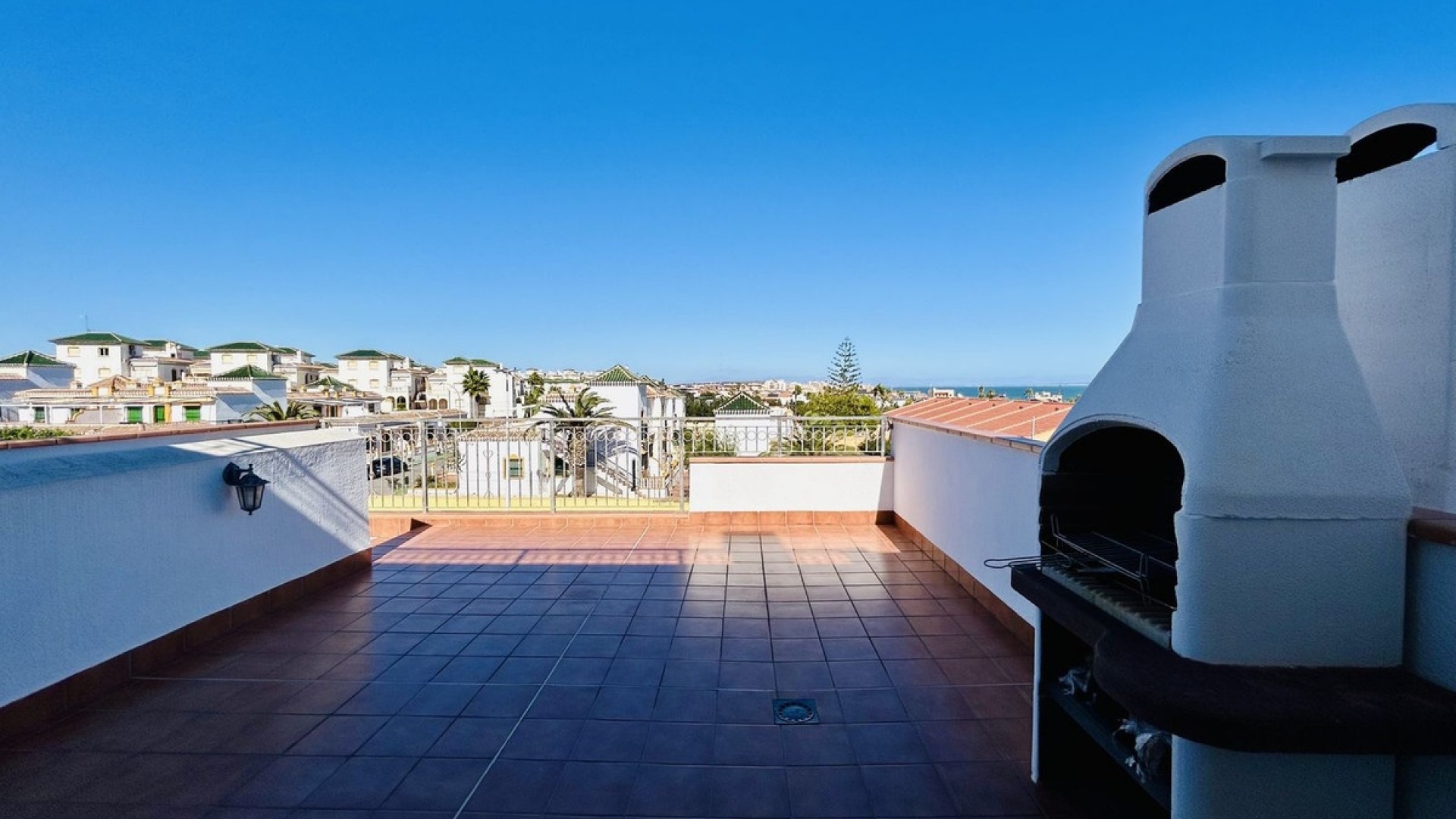 Resale - Apartment - Torrevieja - Playa De La Mata