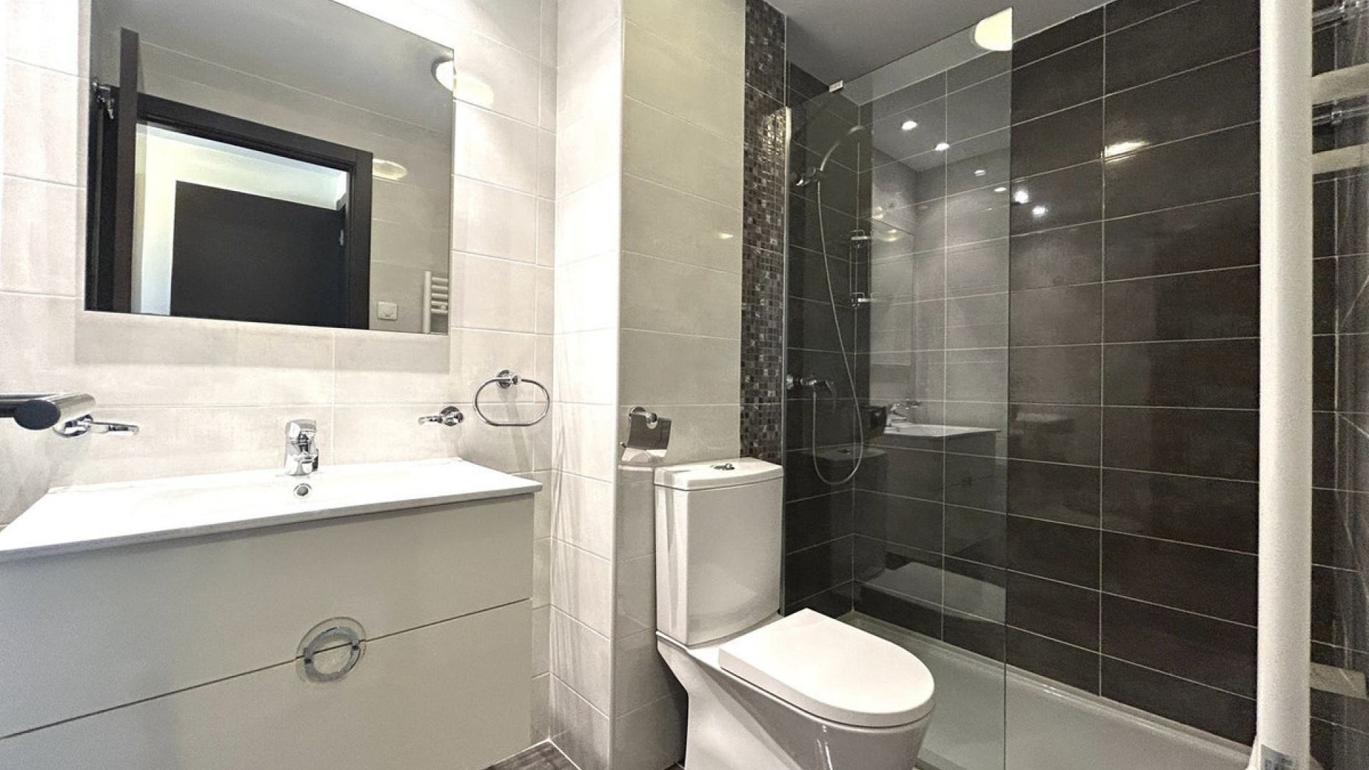 Resale - Apartment - Torrevieja - Playa De La Mata