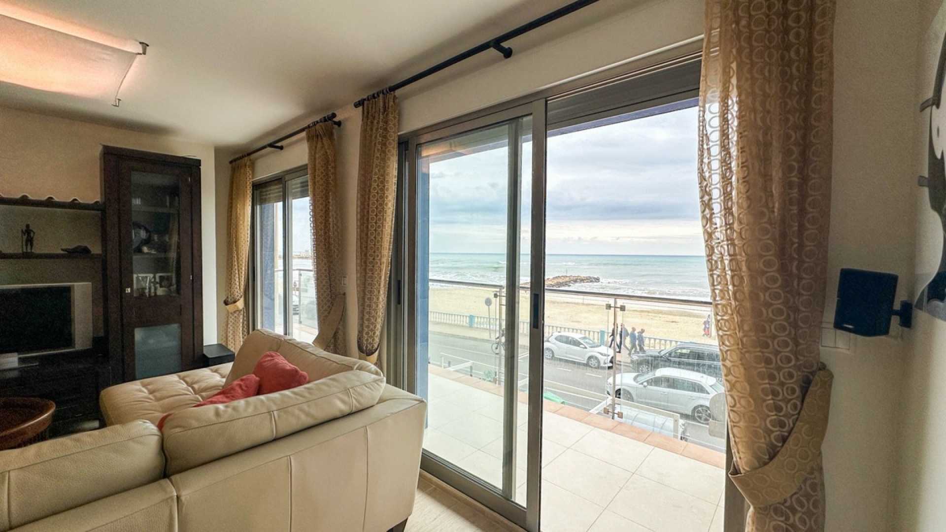 Resale - Apartment - Torrevieja - Playa De Los Locos