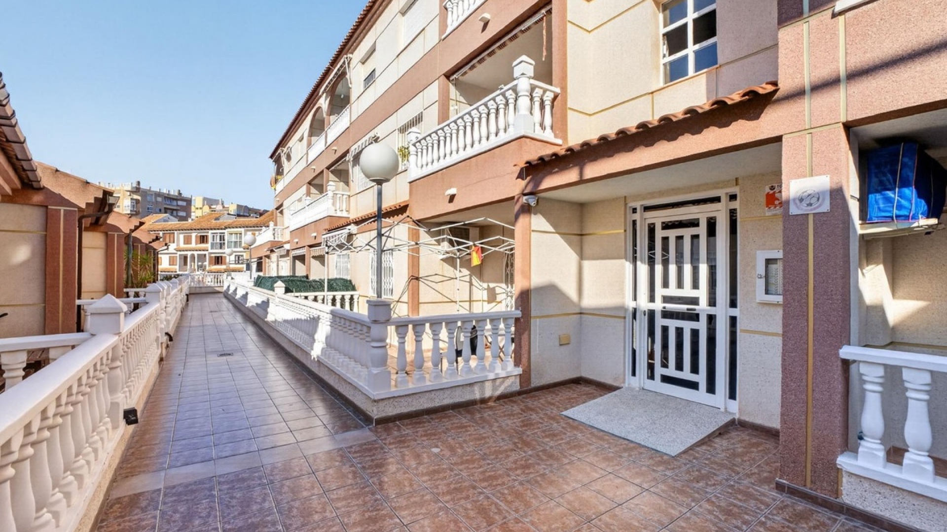 Resale - Apartment - Torrevieja - Playa De Los Locos