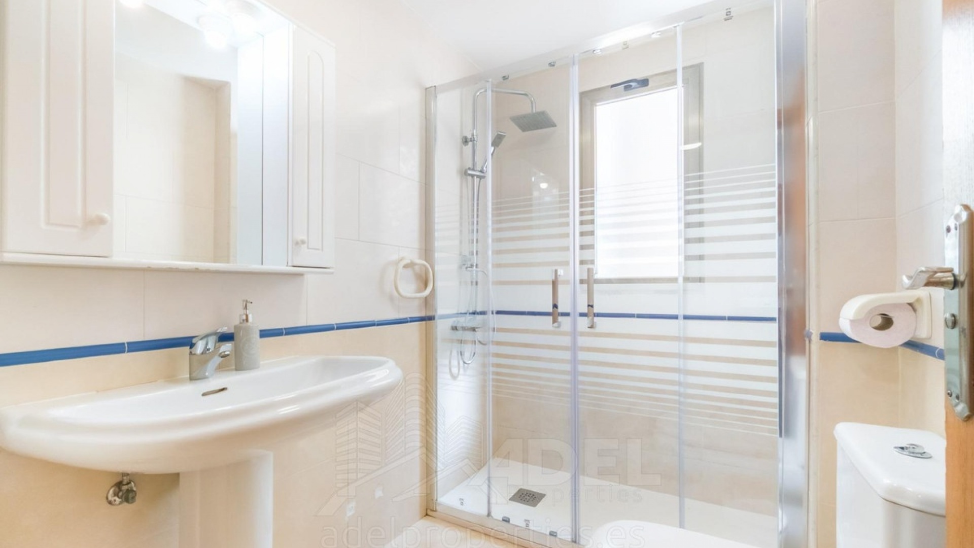 Resale - Apartment - Torrevieja - Playa De Los Locos