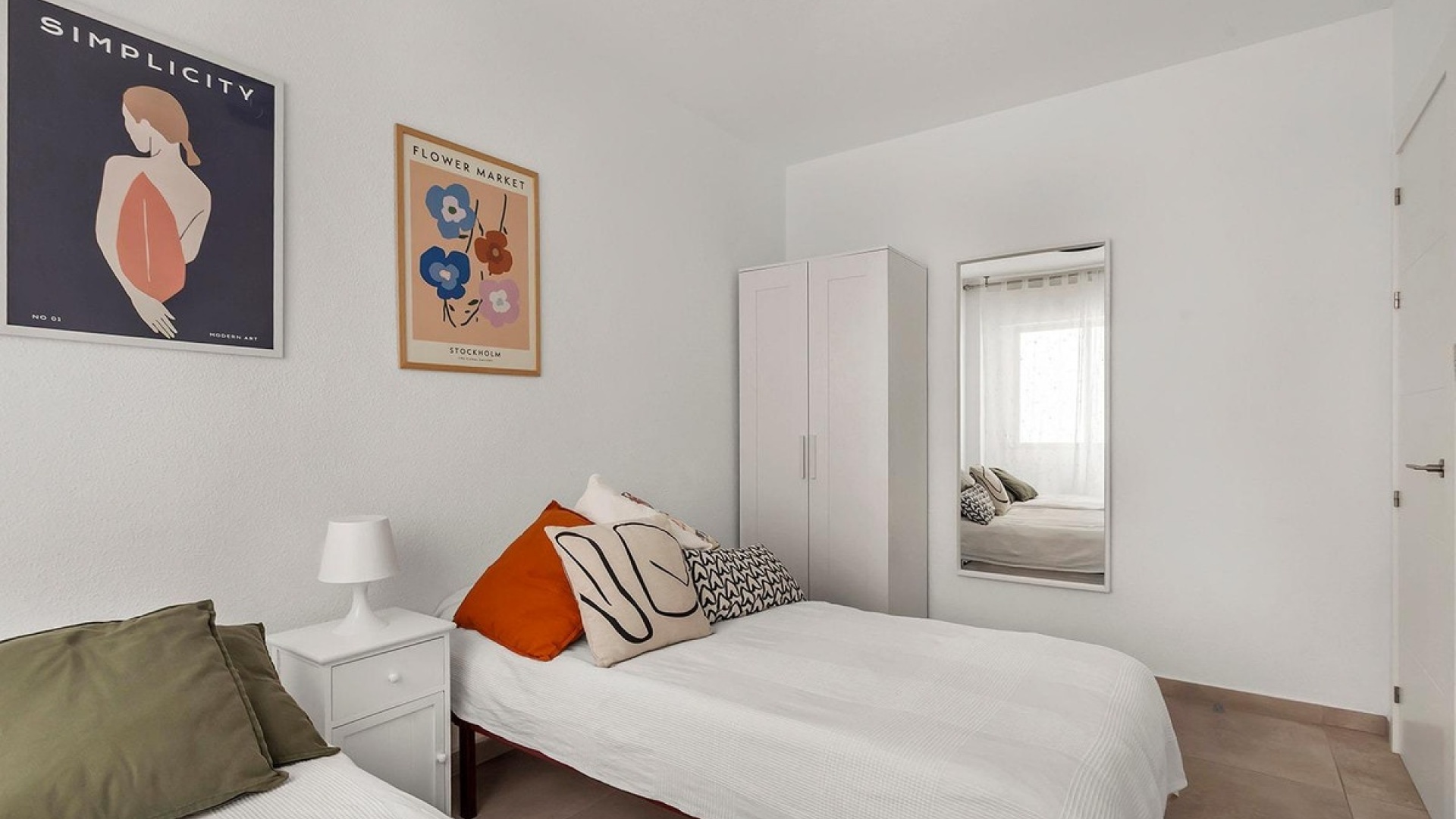 Resale - Apartment - Torrevieja - Playa De Los Locos