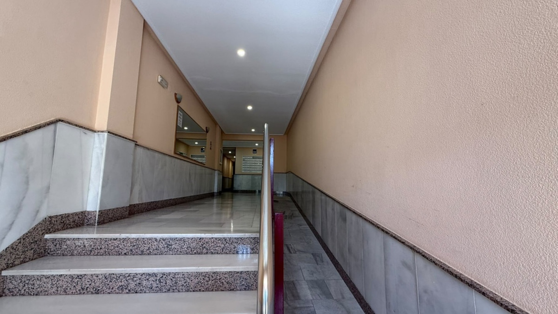 Resale - Apartment - Torrevieja - Playa De Los Locos