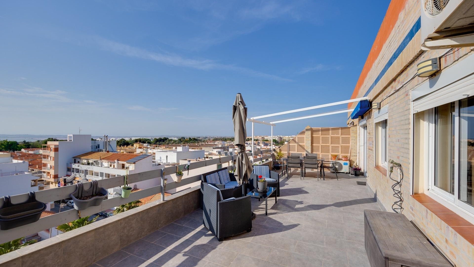 Resale - Apartment - Torrevieja - Playa de los Naufragos