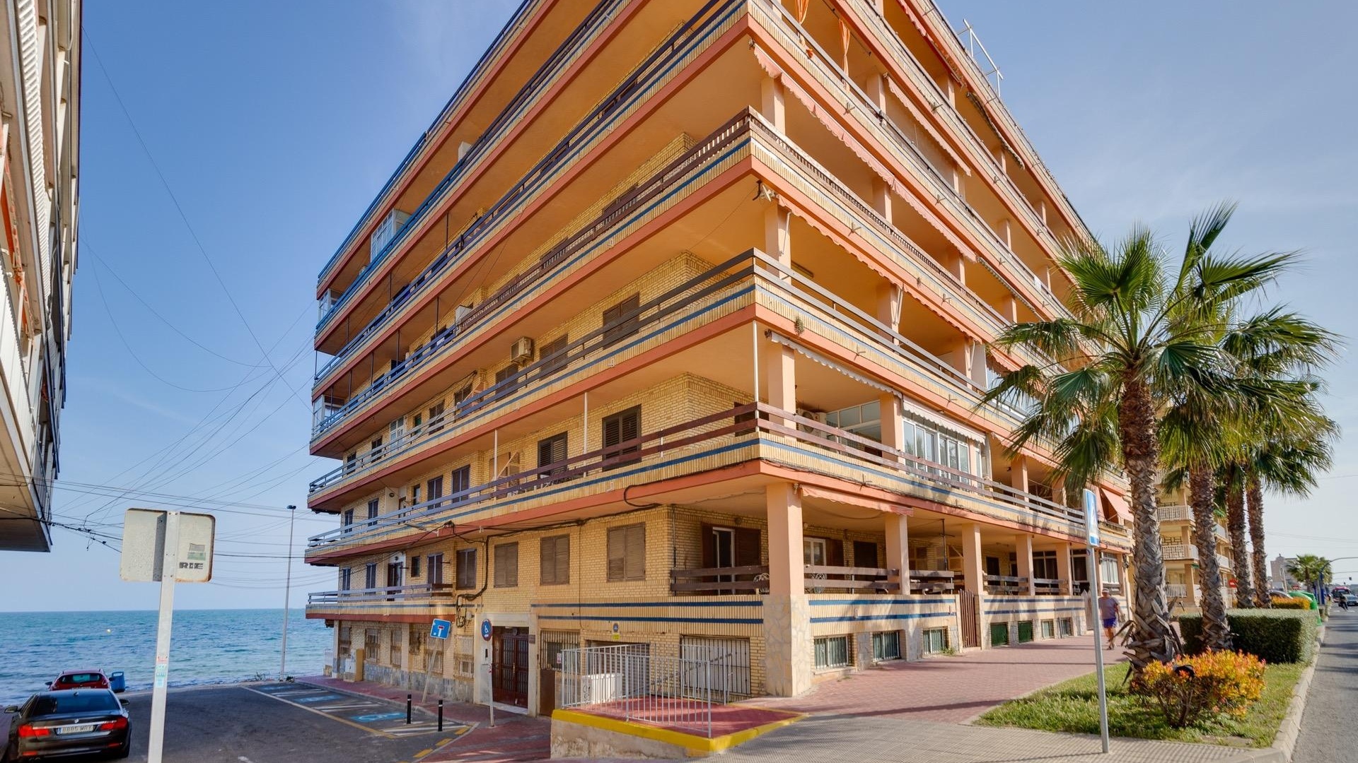 Resale - Apartment - Torrevieja - Playa de los Naufragos