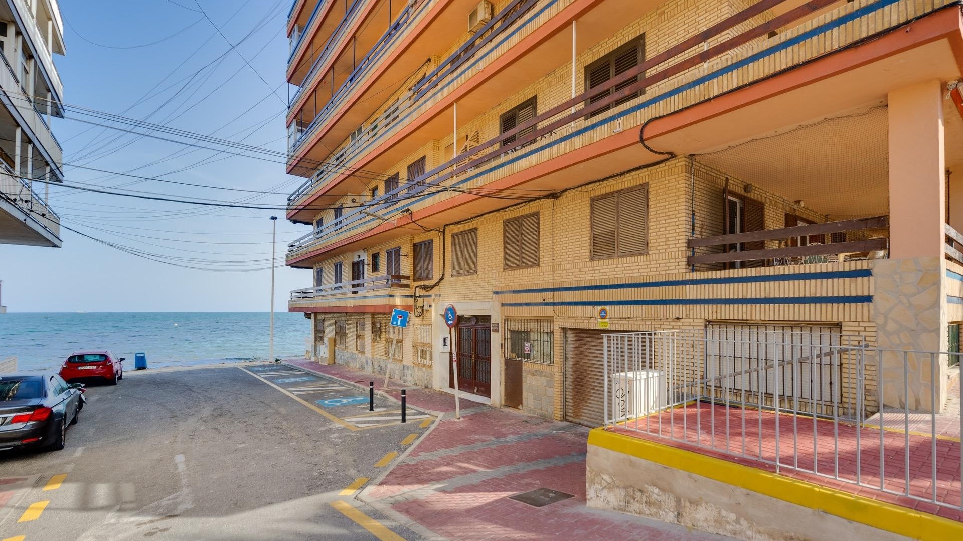 Resale - Apartment - Torrevieja - Playa de los Naufragos