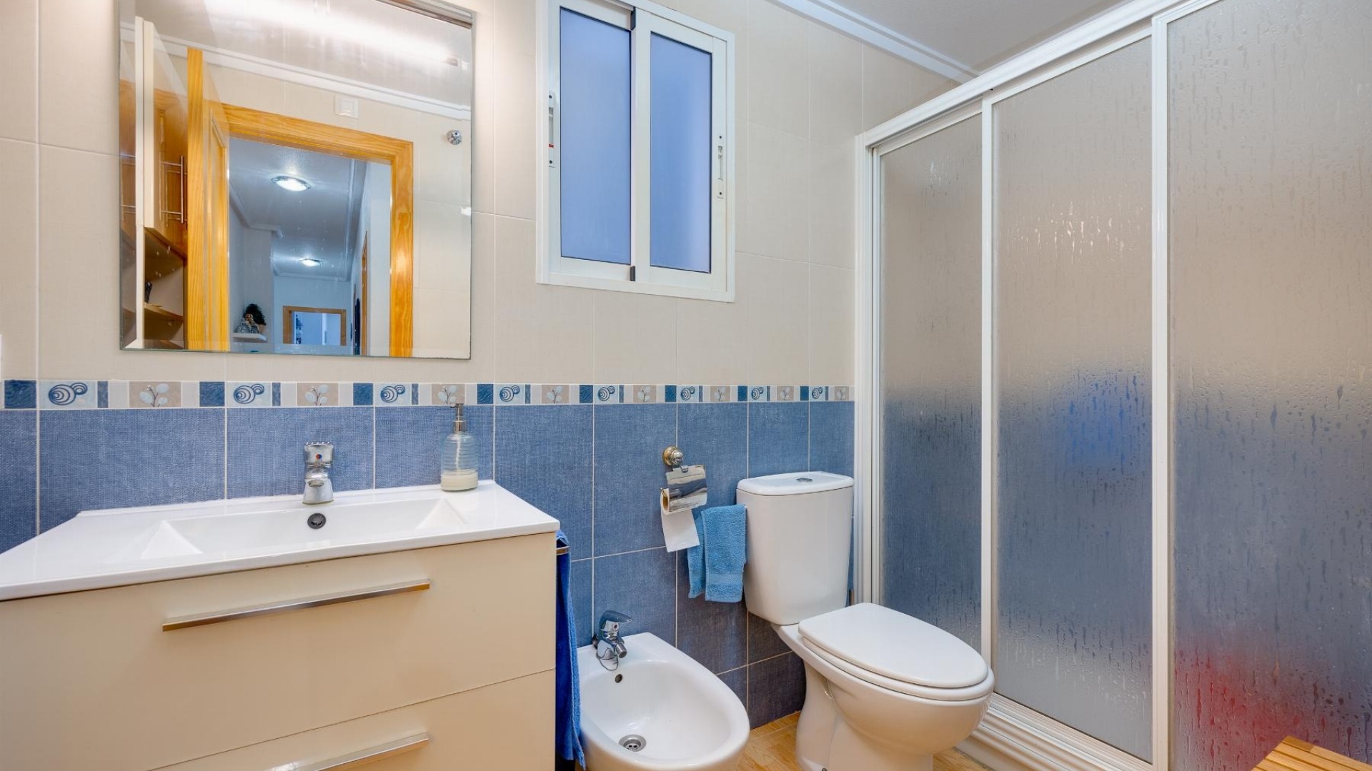Resale - Apartment - Torrevieja - Playa del Acequión