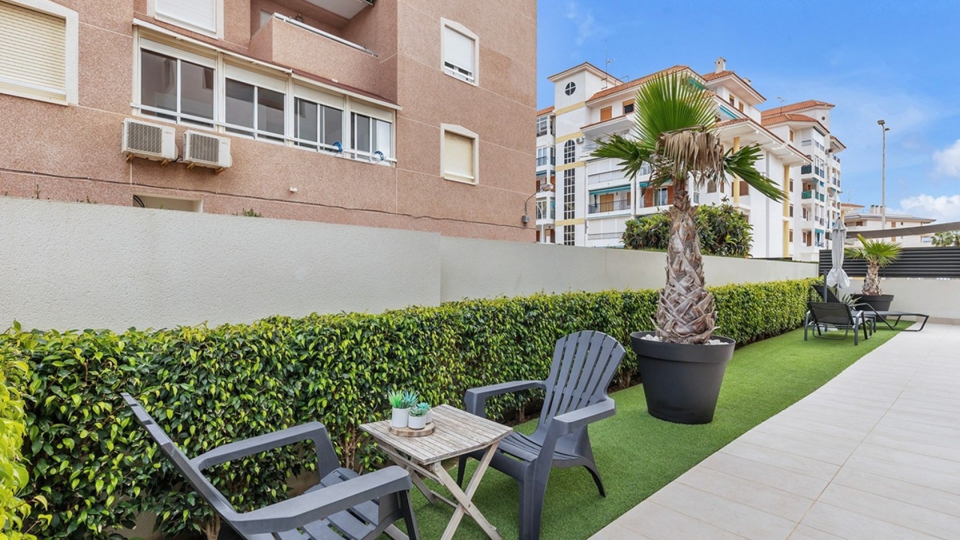 Resale - Apartment - Torrevieja - Torre La Mata