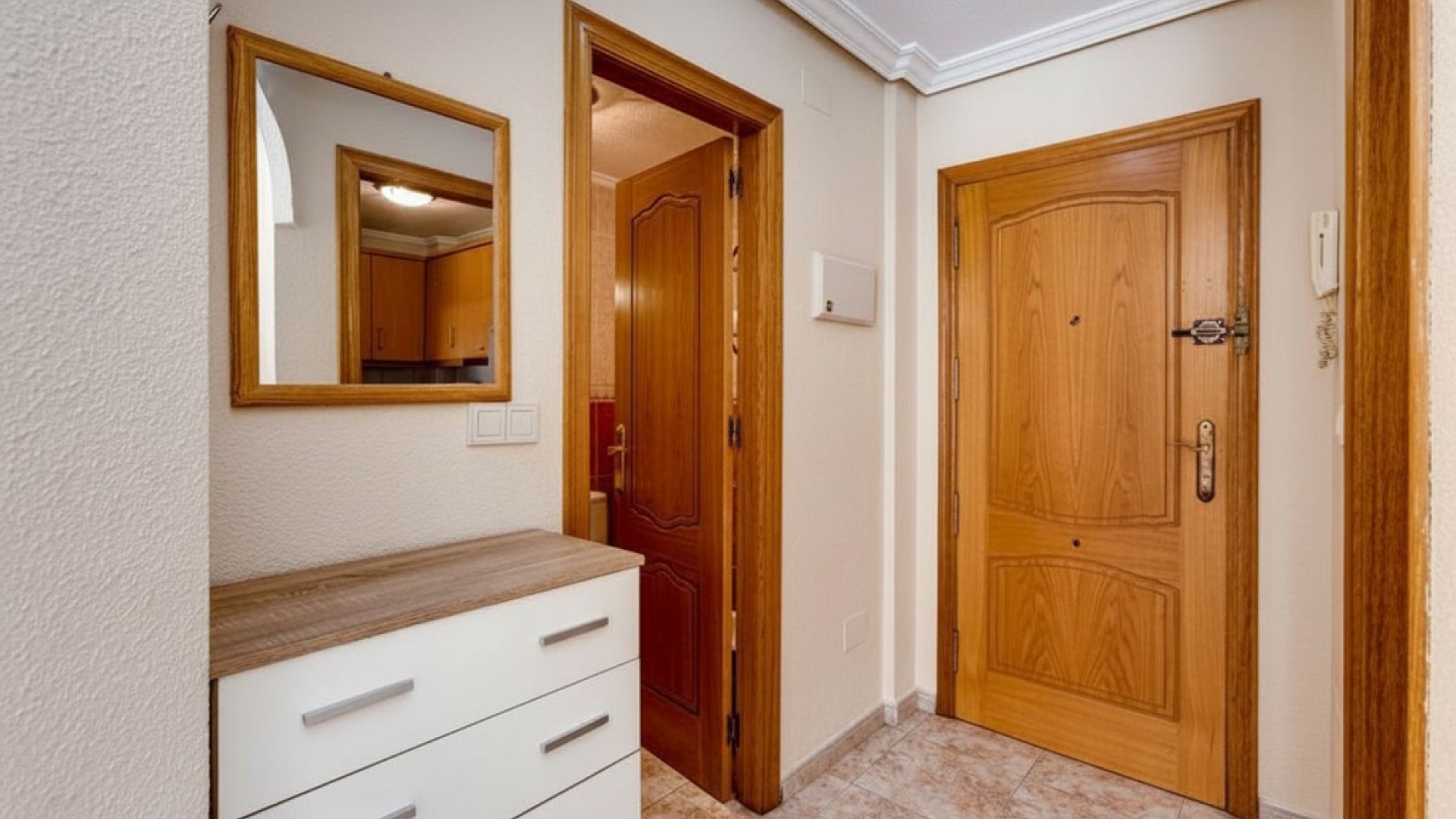 Resale - Apartment - Torrevieja - Torrevieja Centro