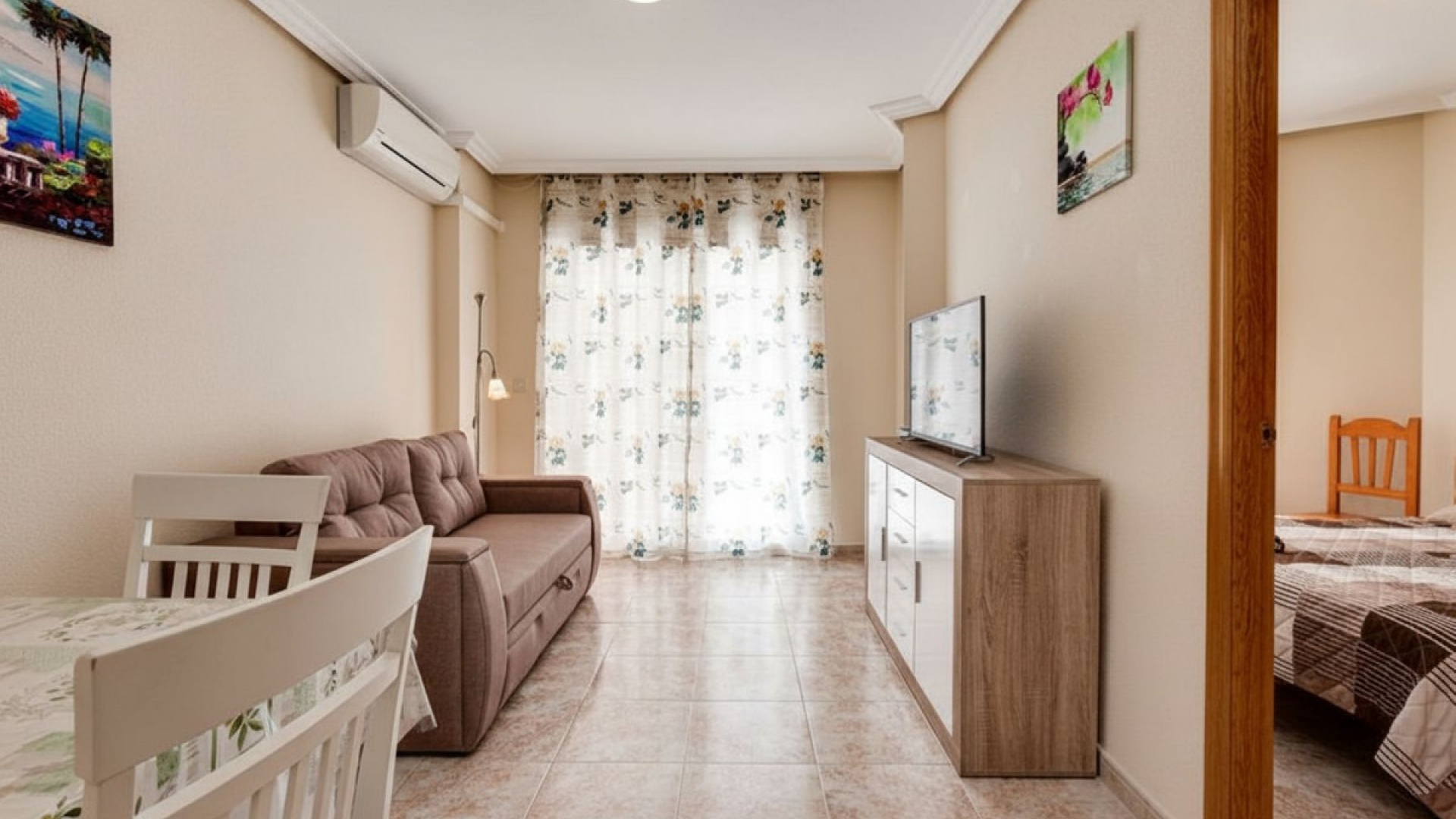 Resale - Apartment - Torrevieja - Torrevieja Centro