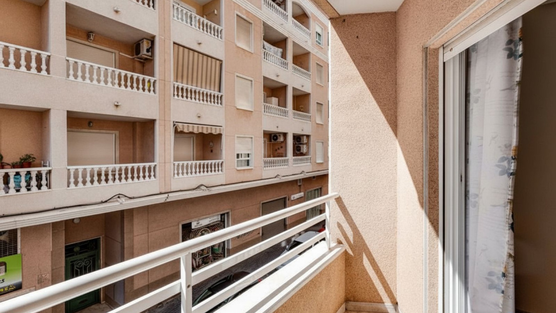 Resale - Apartment - Torrevieja - Torrevieja Centro